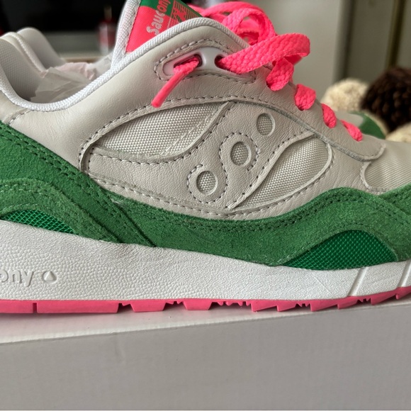 Saucony Green and Pink Athletic Shoes - Picture 2 of 7